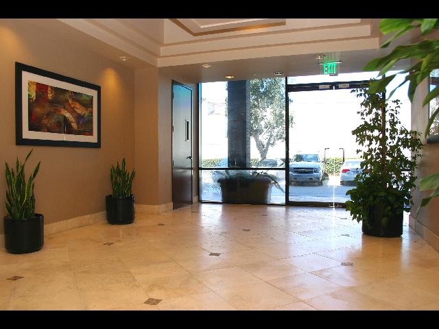 LFS TOR-Lobby-3 small