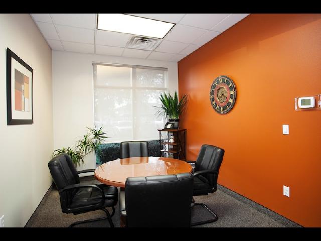 LFS HEN-small meeting room-orange