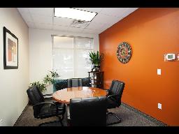 HEN-small meeting room-orange