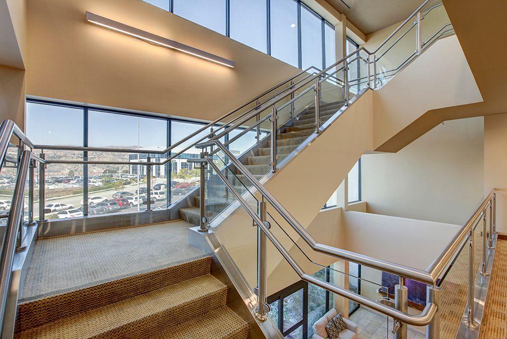 Interconnecting stairwell