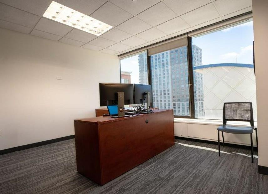 3-window office
