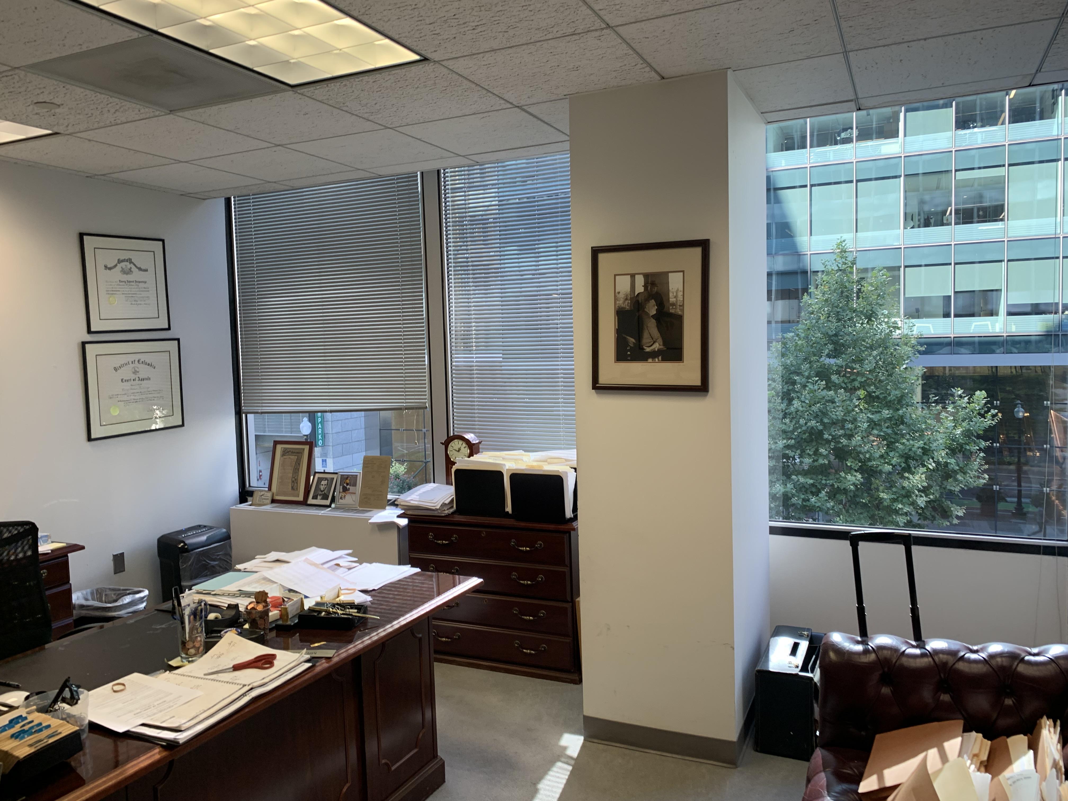 Large partner office
