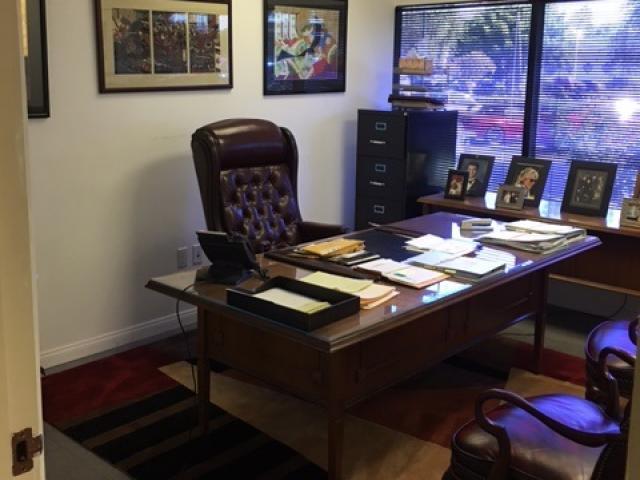 Move in condition office sublet