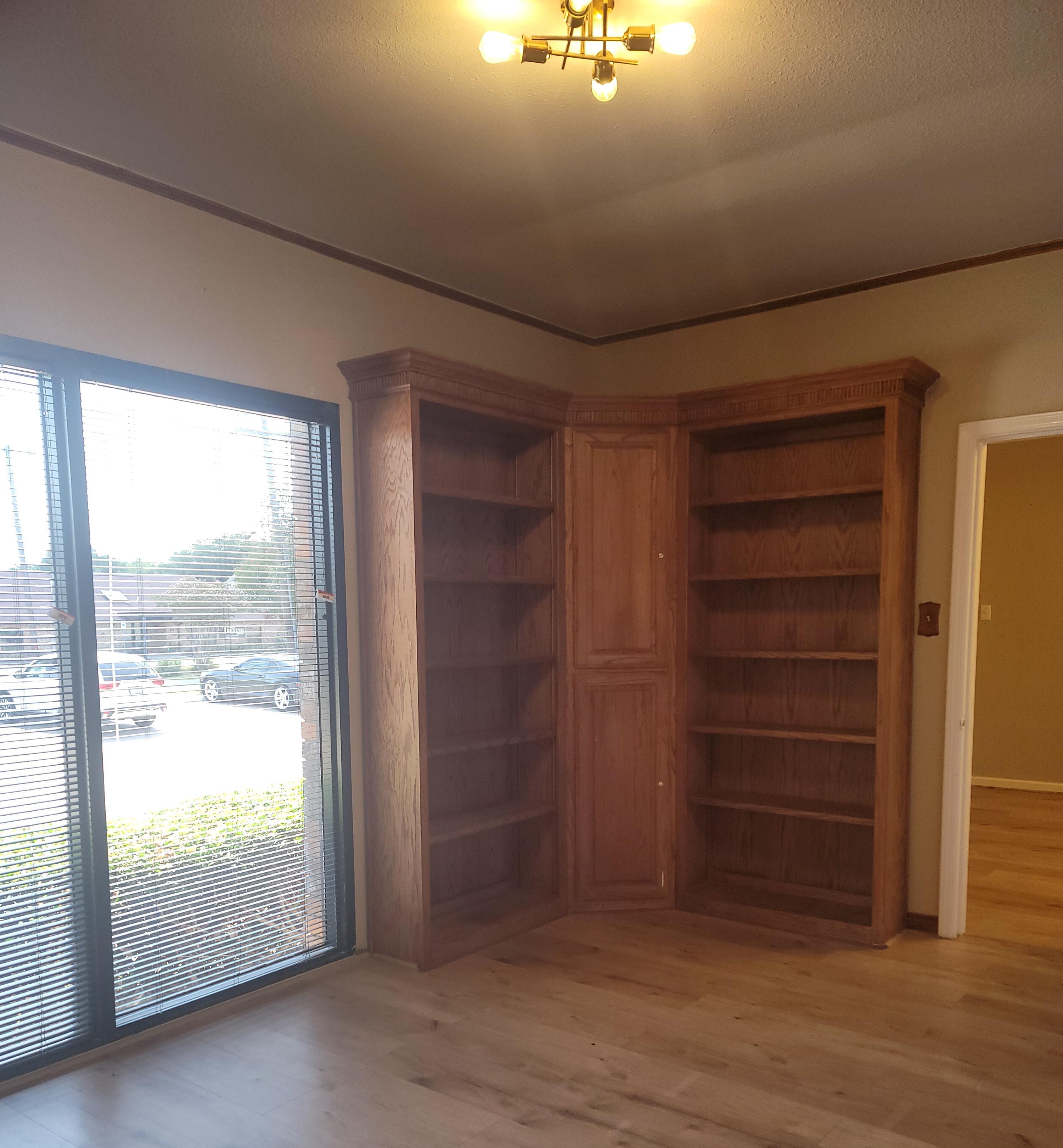 Perfect 1500 sf Space For Dallas City Attorneys - 3 Partner Offices