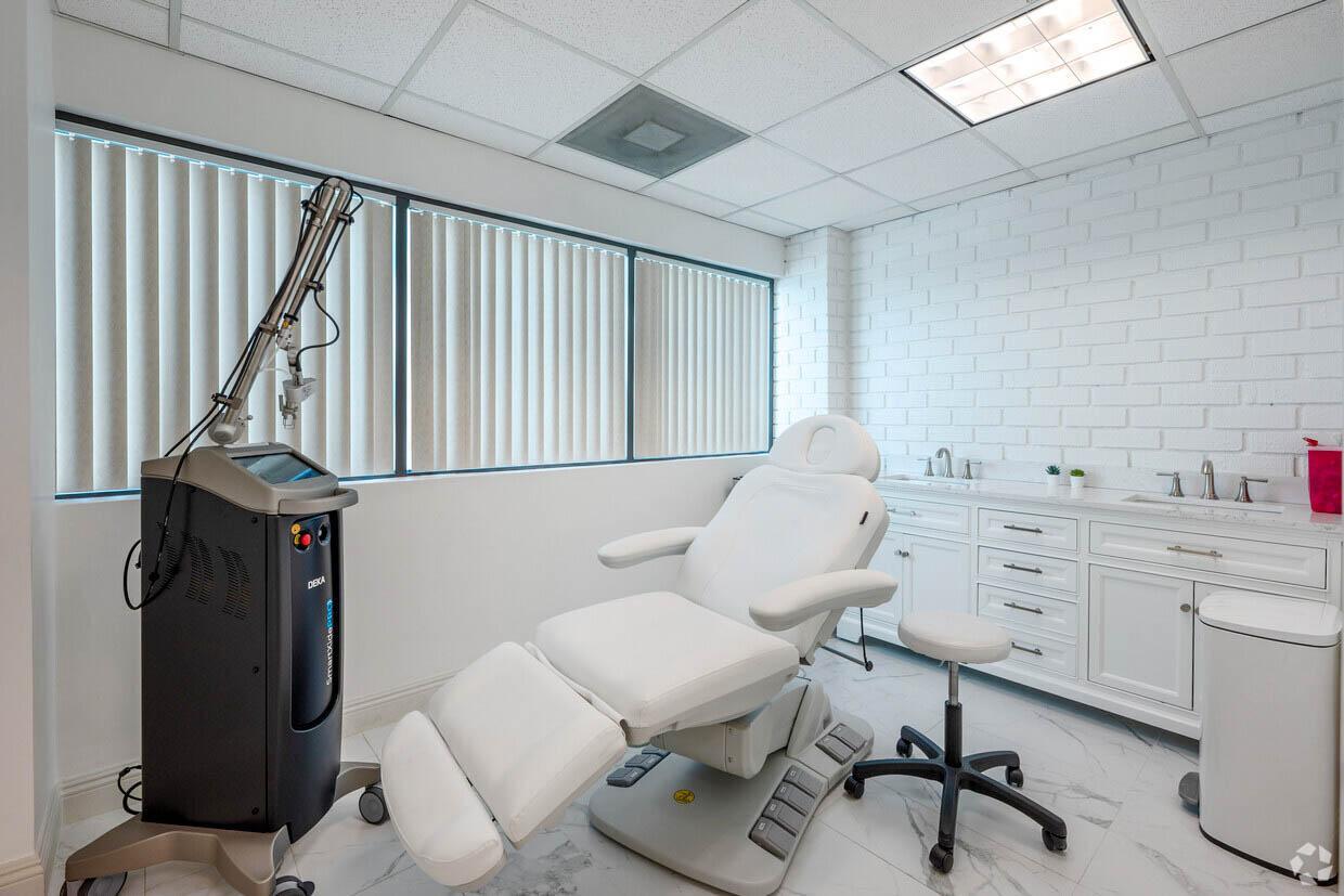 Treatment Room with Co2
