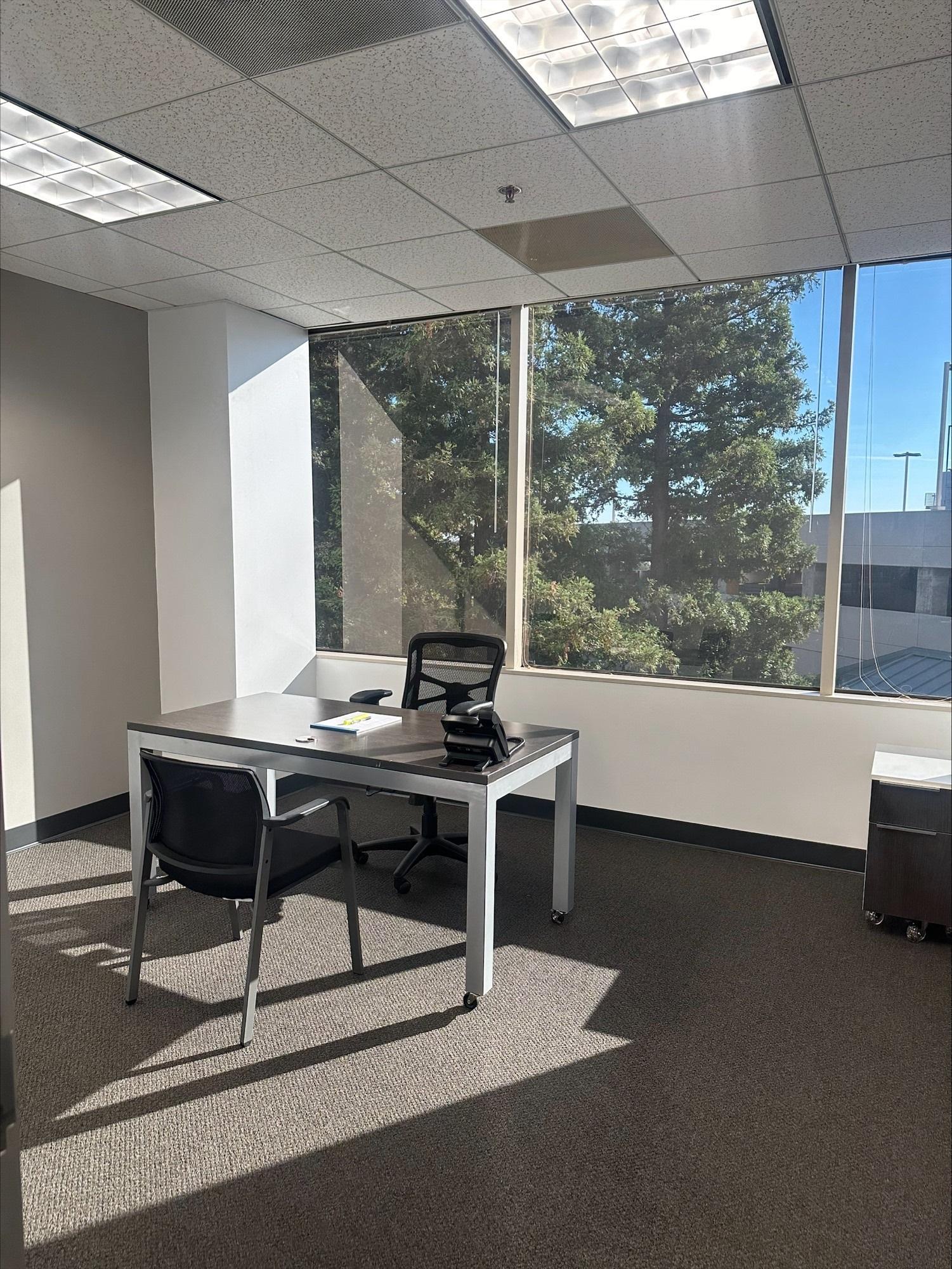 LFS 400 Corporate Pointe windowed office