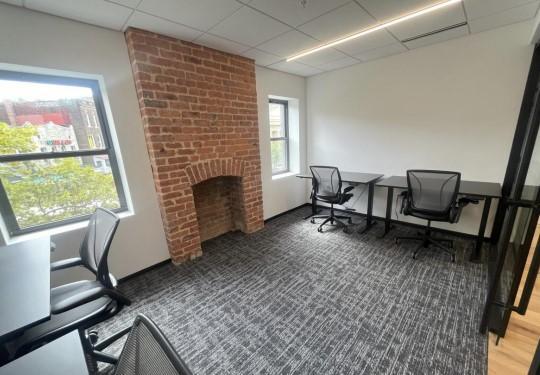 LFS Room 204 - 120 sq ft associate office